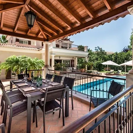 Sleeps 10 Pool Air Con Wifi Villa
