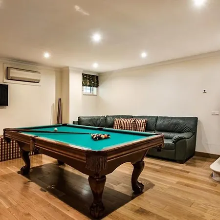 Sleeps 10 Pool Air Con Wifi Villa *