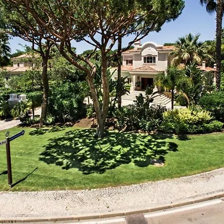 Sleeps 10 Pool Air Con Wifi Vila