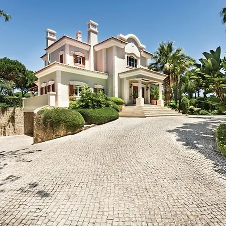 Sleeps 10 Pool Air Con Wifi